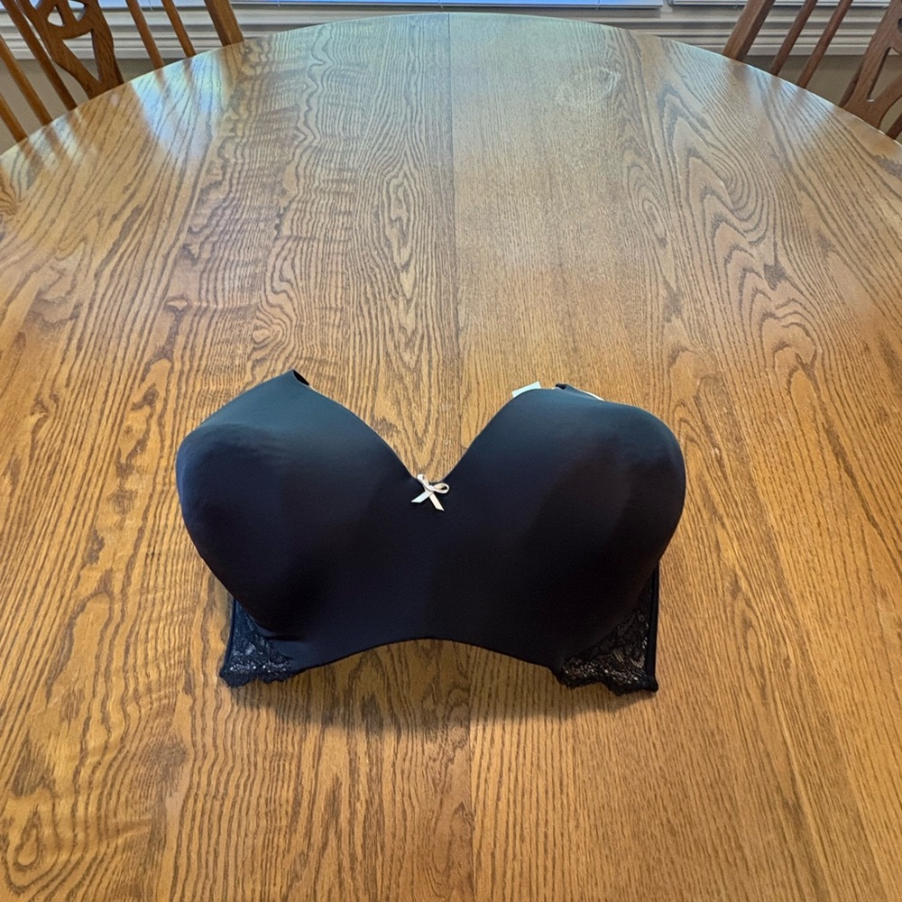 Triumph Contouring Sensation Black Molded Bra 36 G